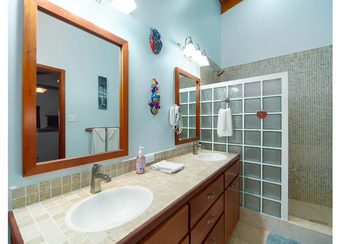Residences At Barrier Reef 1-2c Oceanfront 2 Bedroom By Floreo * San Pedro (Ambergris Caye)