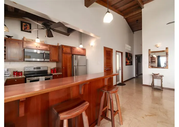 Residences At Barrier Reef 1-2c Oceanfront 2 Bedroom By Floreo Holiday home *